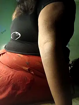 Snapshot of sonali134 chatting on 10-21-25, 05:46 sonali134 online show from 10-21-25, 05:46