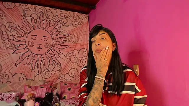 Snapshot of Missmoonstar chatting on 09-24-25, 06:22 Missmoonstar online show from 09-24-25, 06:22