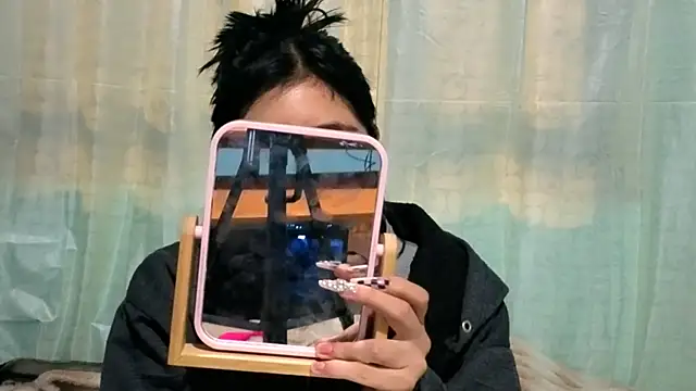 Sullyoonn online show from 10-29-25, 12:02