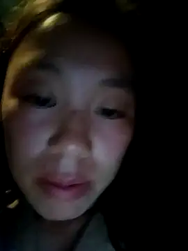 Snapshot of lyuyenkk chatting on 09-21-25, 01:24 lyuyenkk online show from 09-21-25, 01:24