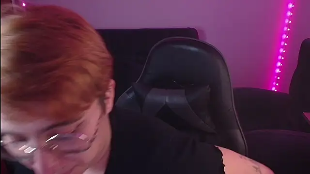 Miacatsito3 online show from 10-04-25, 02:20