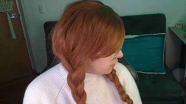 Miacatsito3 online show from 12-18-25, 09:10