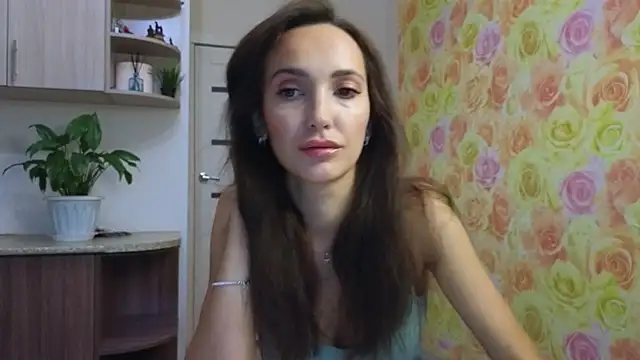 Snapshot of Lillian-Clark chatting on 10-23-25, 04:01 Lillian-Clark online show from 10-23-25, 04:01