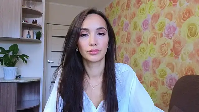 Snapshot of Lillian-Clark chatting on 10-24-25, 04:42 Lillian-Clark online show from 10-24-25, 04:42