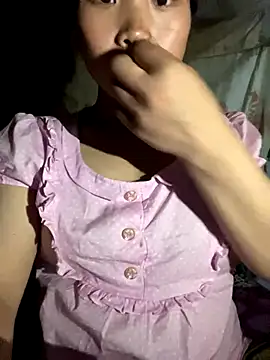 Snapshot of Van_xx chatting on 09-19-25, 01:12 Van xx online show from 09-19-25, 01:12