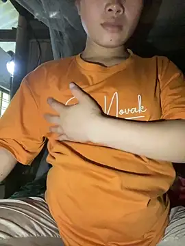 Snapshot of Van_xx chatting on 10-03-25, 08:22 Van xx online show from 10-03-25, 08:22