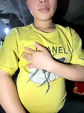 Snapshot of Van_xx chatting on 10-07-25, 03:14 Van xx online show from 10-07-25, 03:14