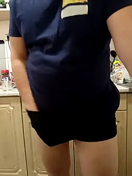 Snapshot of narrowboy chatting on 10-13-25, 12:38 narrowboy online show from 10-13-25, 12:38