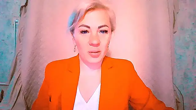 EmmaCat  online show from 09-28-25, 04:51