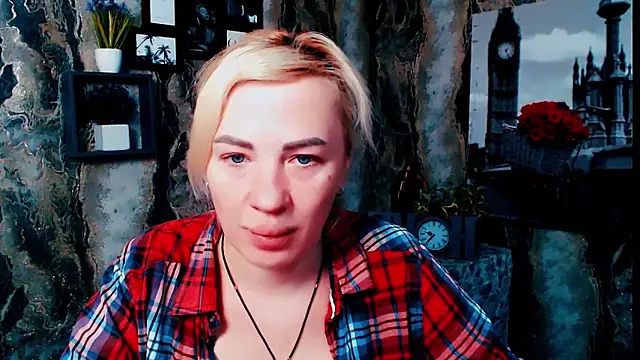 EmmaCat  online show from 03-01-26, 05:53