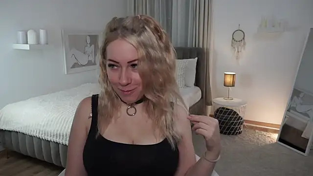 sandraa cole online show from 10-08-25, 01:31