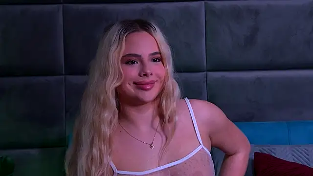 YssabelFox online show from 11-22-25, 03:55