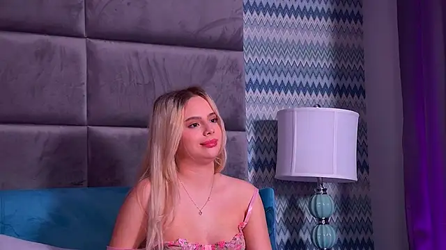 YssabelFox online show from 12-21-25, 04:36