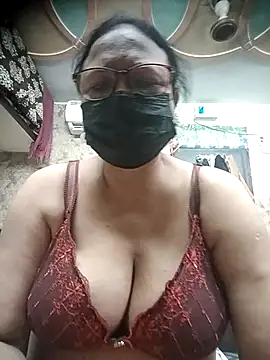 thehotlady online show from 10-03-25, 05:43