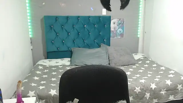 Snapshot of mia_sexgirl chatting on 05-26-26, 12:23 mia sexgirl online show from 05-26-26, 12:23