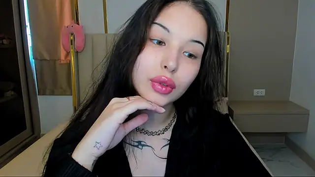 ElizabethParkk online show from 11-11-25, 08:14