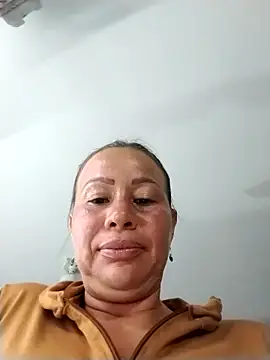 LaraCaliente online show from 11-15-25, 03:26