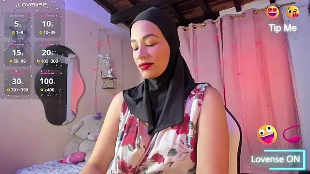 ShanaJamil online show from 11-06-25, 12:06