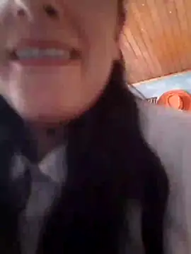 Snapshot of Neujuuken chatting on 10-21-25, 09:15 Neujuuken online show from 10-21-25, 09:15