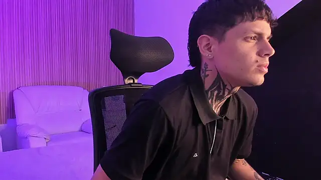 Declan-Fox online show from 10-13-25, 01:00