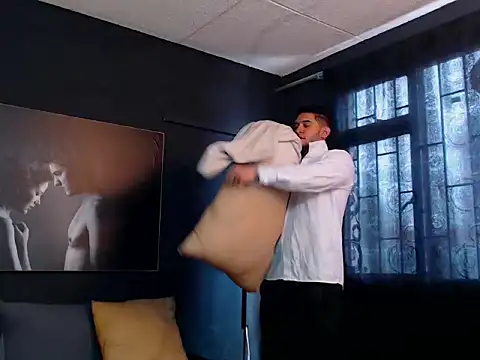 RichardMilleer online show from 10-07-25, 01:52