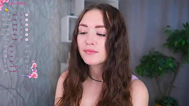 Snapshot of AlinaOrf chatting on 10-19-25, 05:19 AlinaOrf online show from 10-19-25, 05:19