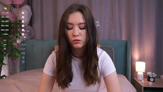 Snapshot of AlinaOrf chatting on 11-17-25, 05:02 AlinaOrf online show from 11-17-25, 05:02