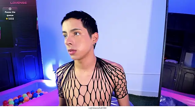 Snapshot of EstivenSallas chatting on 09-16-25, 07:48 EstivenSallas online show from 09-16-25, 07:48