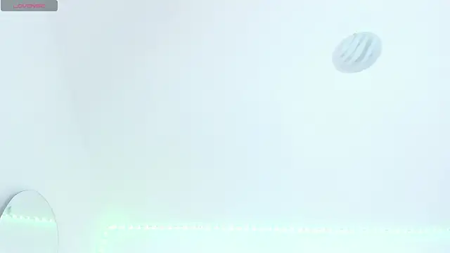 Snapshot of Charlotte_256 chatting on 10-18-25, 12:28 Charlotte 256 online show from 10-18-25, 12:28