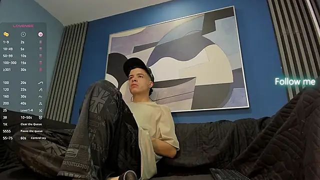 Snapshot of kevinn_blue1 chatting on 10-09-25, 08:18 kevinn blue1 online show from 10-09-25, 08:18