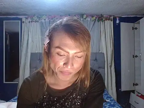 Snapshot of skarleth_hot21 chatting on 10-28-25, 02:37 skarleth hot21 online show from 10-28-25, 02:37