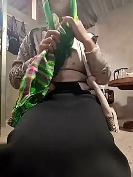 -Miu-98 online show from 12-16-25, 12:04