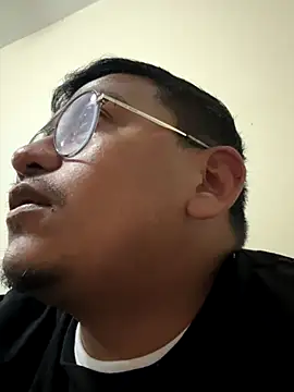 Snapshot of dannybs05 chatting on 10-16-25, 05:19 dannybs05 online show from 10-16-25, 05:19