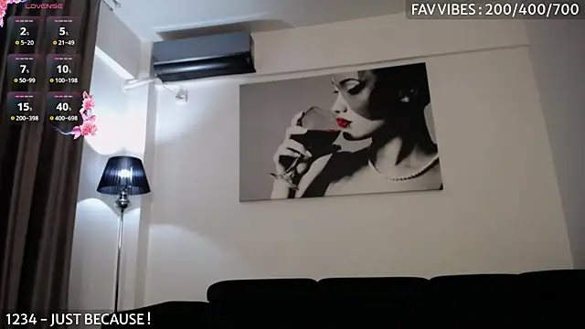 Snapshot of SassyCookies chatting on 10-28-25, 01:53 SassyCookies online show from 10-28-25, 01:53