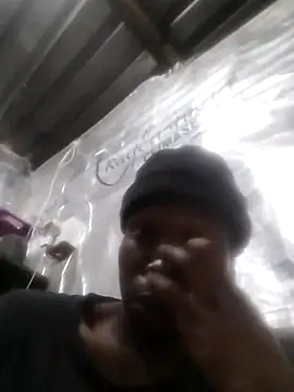 Snapshot of Msoon001 chatting on 10-14-25, 04:24 Msoon001 online show from 10-14-25, 04:24