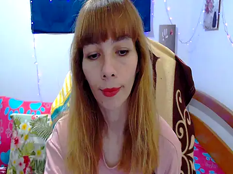 Snapshot of seraphinewhite chatting on 02-15-26, 09:11 seraphinewhite online show from 02-15-26, 09:11