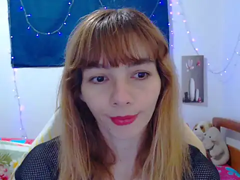 Snapshot of seraphinewhite chatting on 02-17-26, 06:21 seraphinewhite online show from 02-17-26, 06:21
