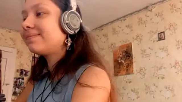 QutieDaSweet online show from 09-16-25, 07:20