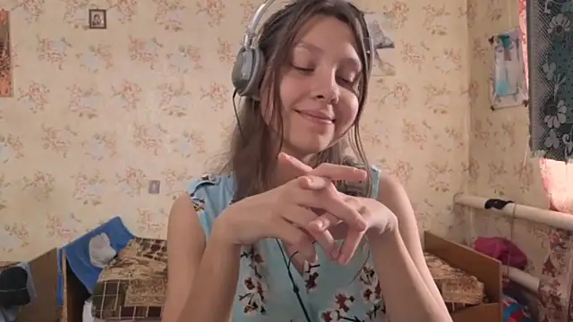 QutieDaSweet online show from 10-08-25, 06:22