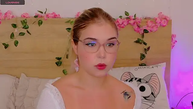 Lilith Bonheur online show from 11-26-25, 01:23