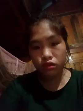 Snapshot of Luyen004 chatting on 09-25-25, 11:14 Luyen004 online show from 09-25-25, 11:14