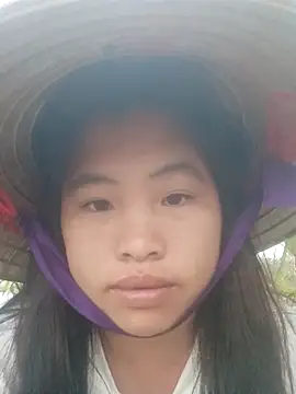 Snapshot of Luyen004 chatting on 01-17-26, 12:04 Luyen004 online show from 01-17-26, 12:04