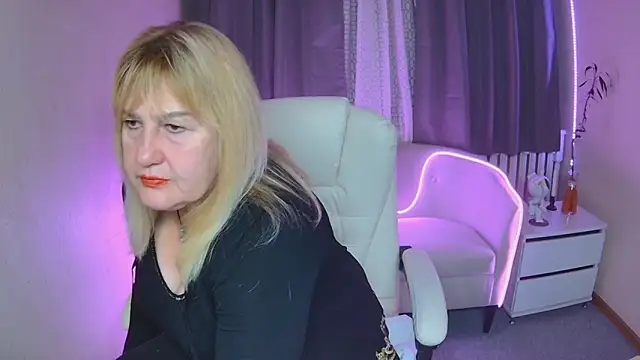 EmmaEllison online show from 11-12-25, 06:47