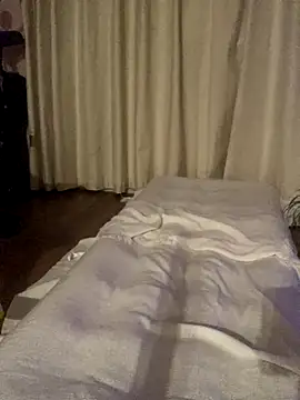 Mia Winters online show from 11-28-25, 05:26