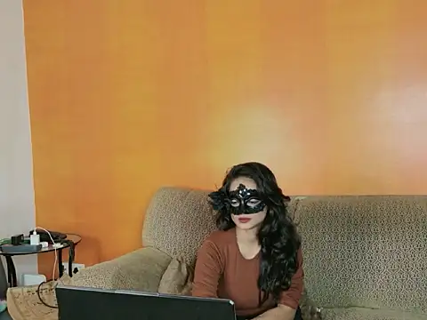 Snapshot of veronica_97 chatting on 10-14-25, 05:14 veronica 97 online show from 10-14-25, 05:14