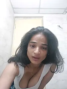 Snapshot of veronica_97 chatting on 11-09-25, 05:33 veronica 97 online show from 11-09-25, 05:33