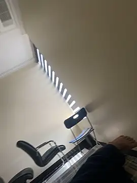 CZpublic online show from 10-04-25, 05:16