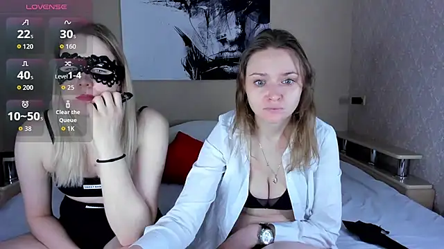 Snapshot of Linda_Bryant-Eva chatting on 10-30-25, 02:02 Linda Bryant-Eva online show from 10-30-25, 02:02