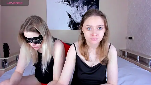 Snapshot of Linda_Bryant-Eva chatting on 11-16-25, 07:47 Linda Bryant-Eva online show from 11-16-25, 07:47