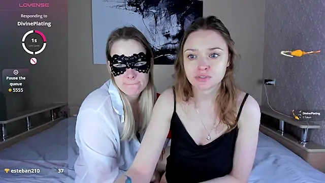 Snapshot of Linda_Bryant-Eva chatting on 11-23-25, 02:44 Linda Bryant-Eva online show from 11-23-25, 02:44